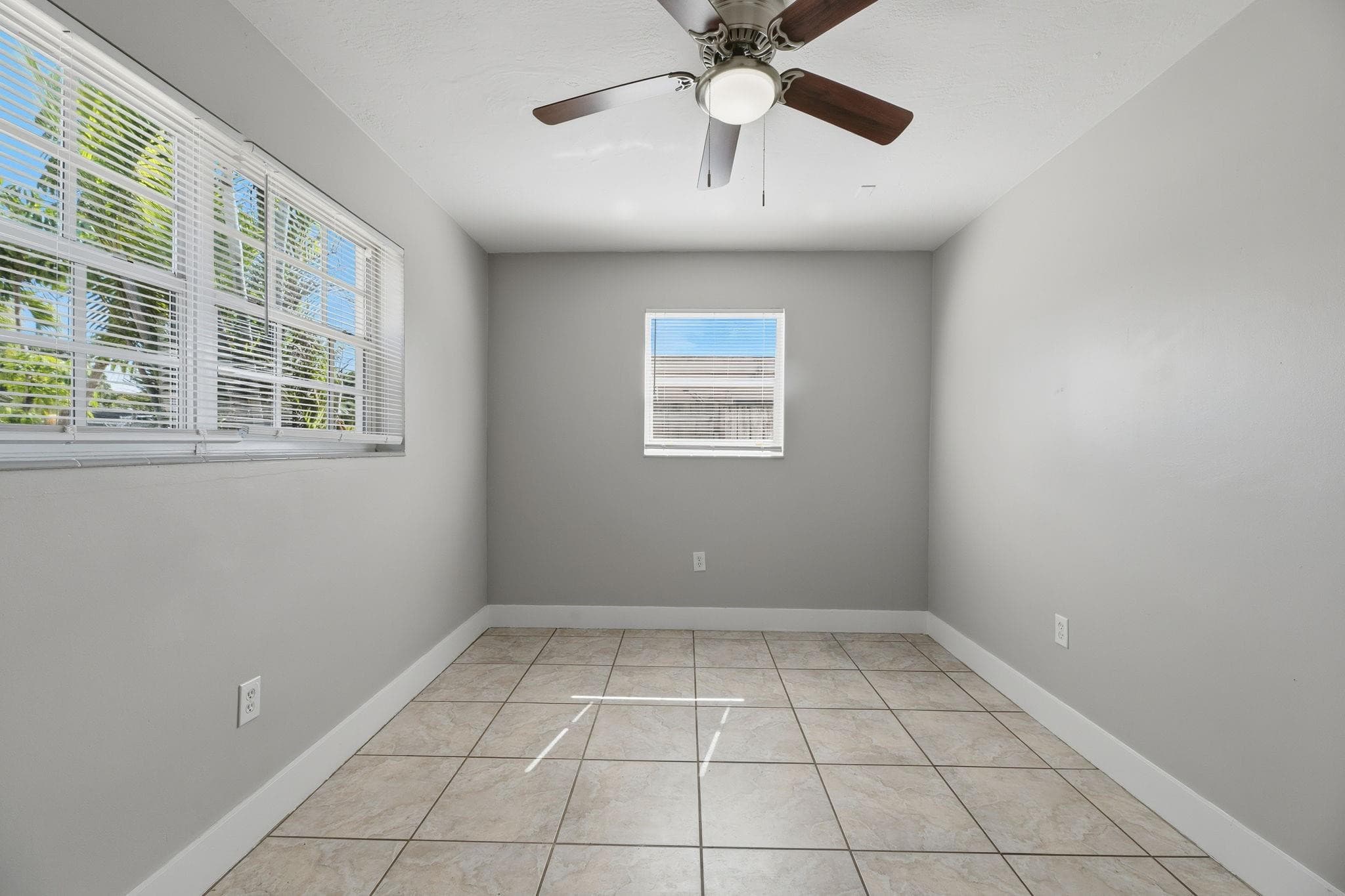 1000 N 71st Avenue, Hollywood, FL 33024 — photo 20 of 32