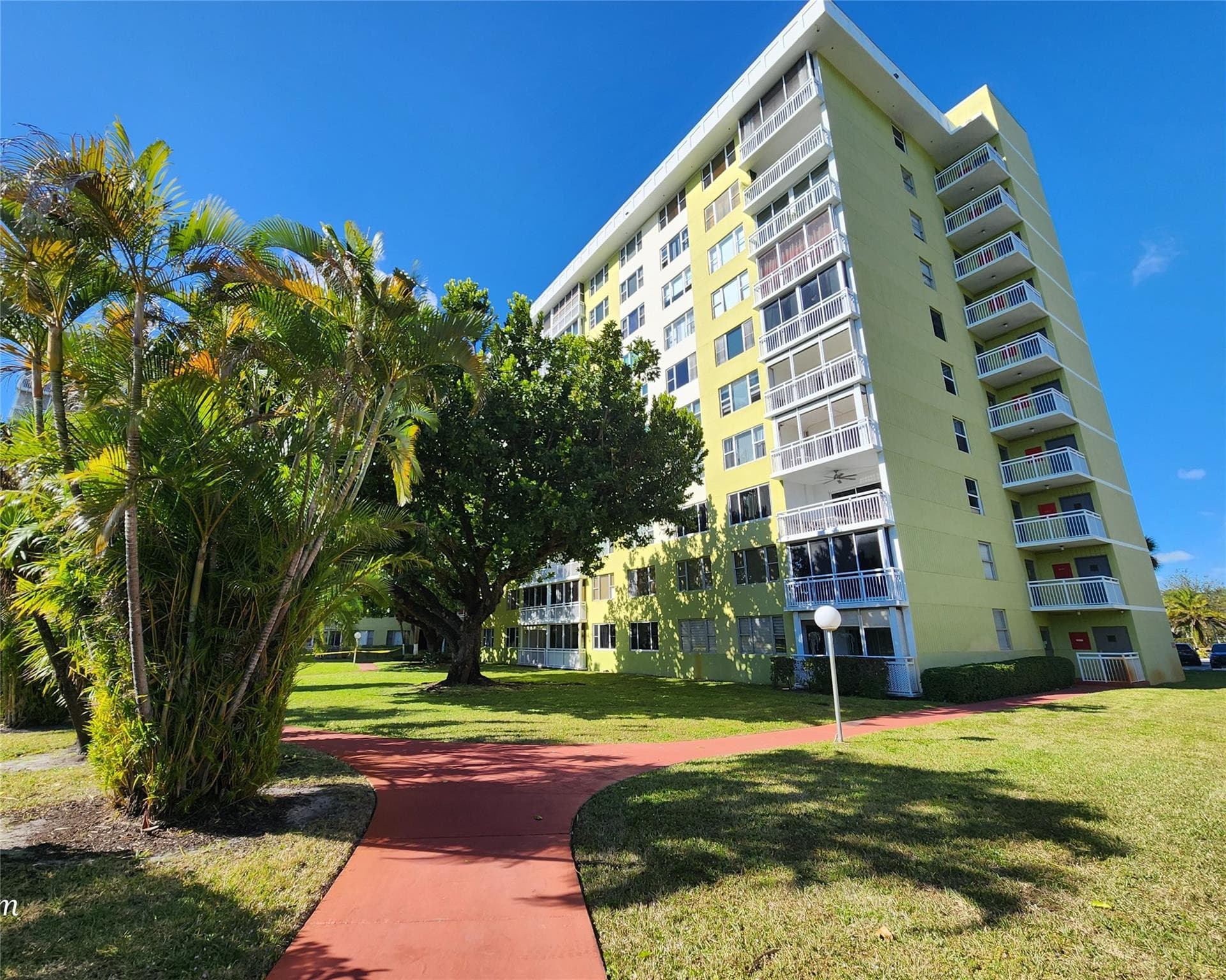 4400 Hillcrest Drive 404, Hollywood, FL 33021 — photo 26 of 47