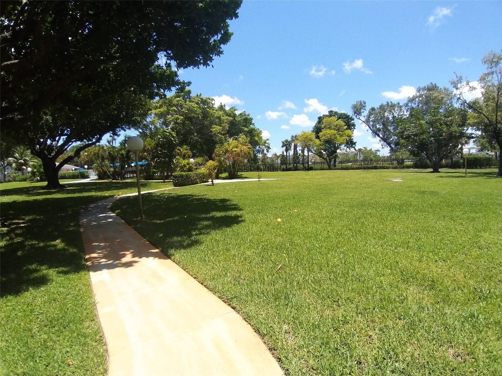 4400 Hillcrest Drive 404, Hollywood, FL 33021 — photo 32 of 47