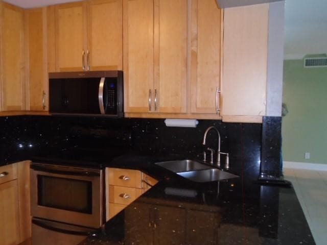 1800 N Andrews Avenue 4b, Fort Lauderdale, FL 33311 — photo 4 of 39