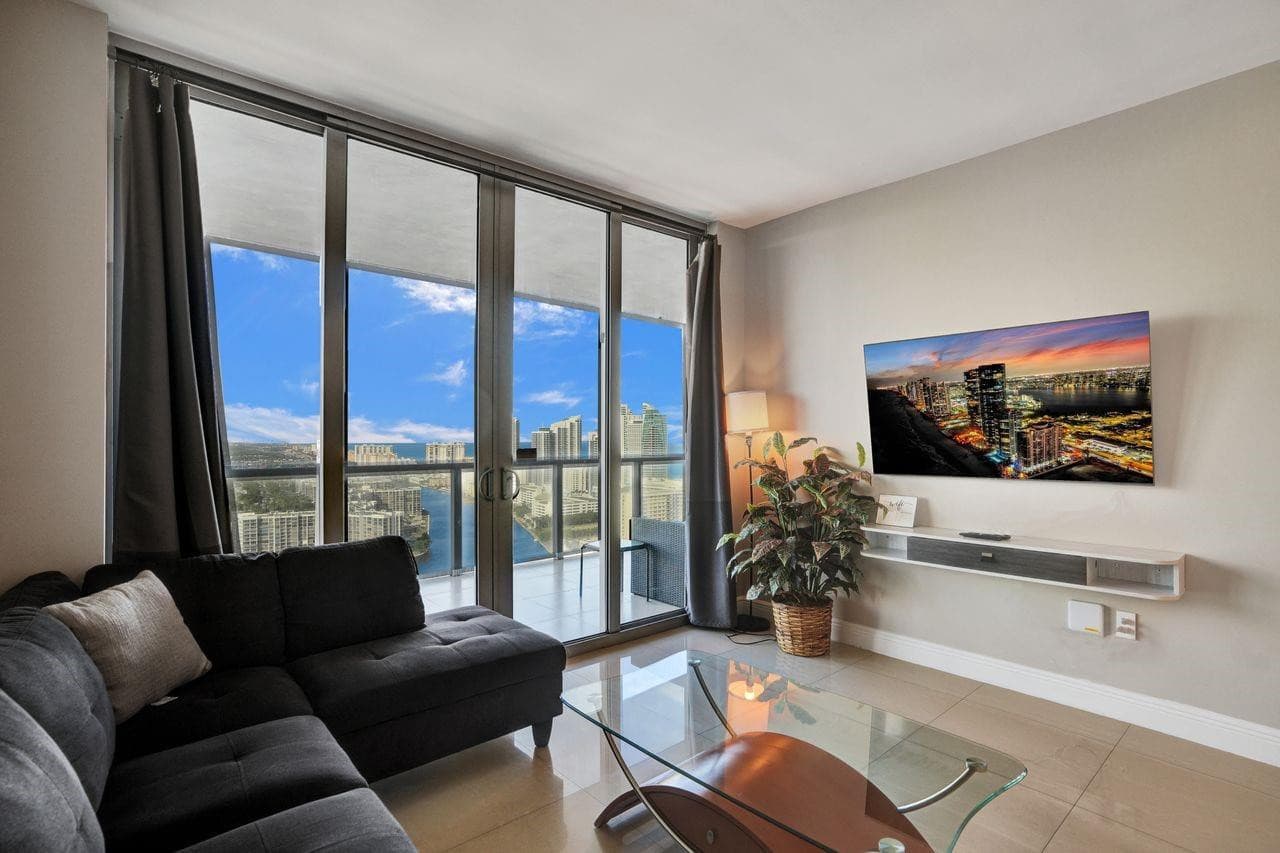 2600 E Hallandale Beach Boulevard T3210, Hallandale Beach, FL 33009 — photo 3 of 36