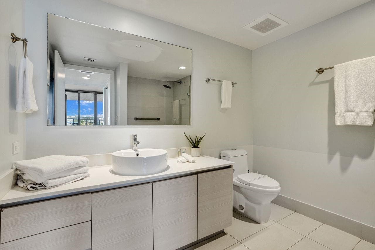 2600 E Hallandale Beach Boulevard T3210, Hallandale Beach, FL 33009 — photo 15 of 36