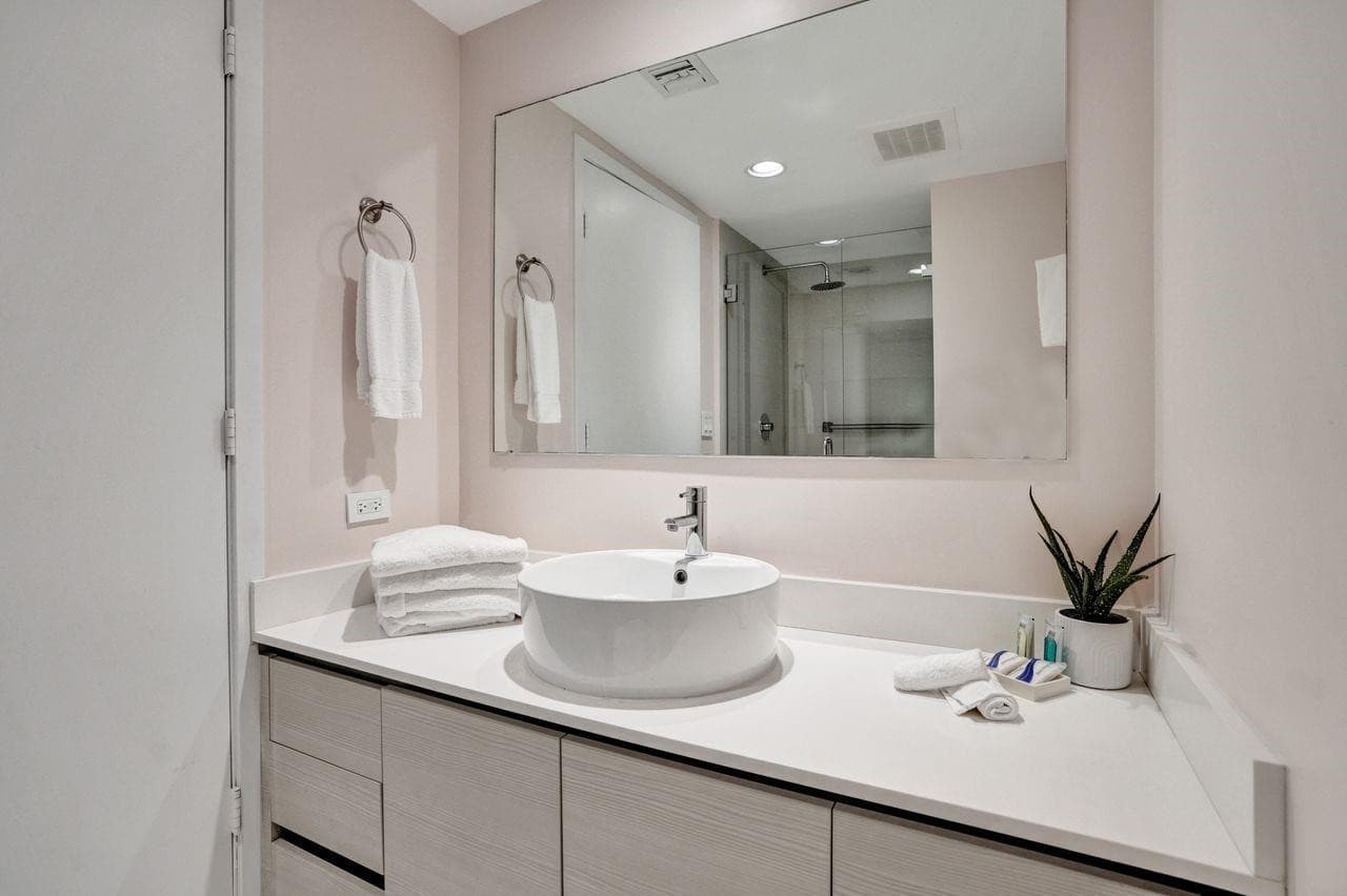 2600 E Hallandale Beach Boulevard T3210, Hallandale Beach, FL 33009 — photo 19 of 36