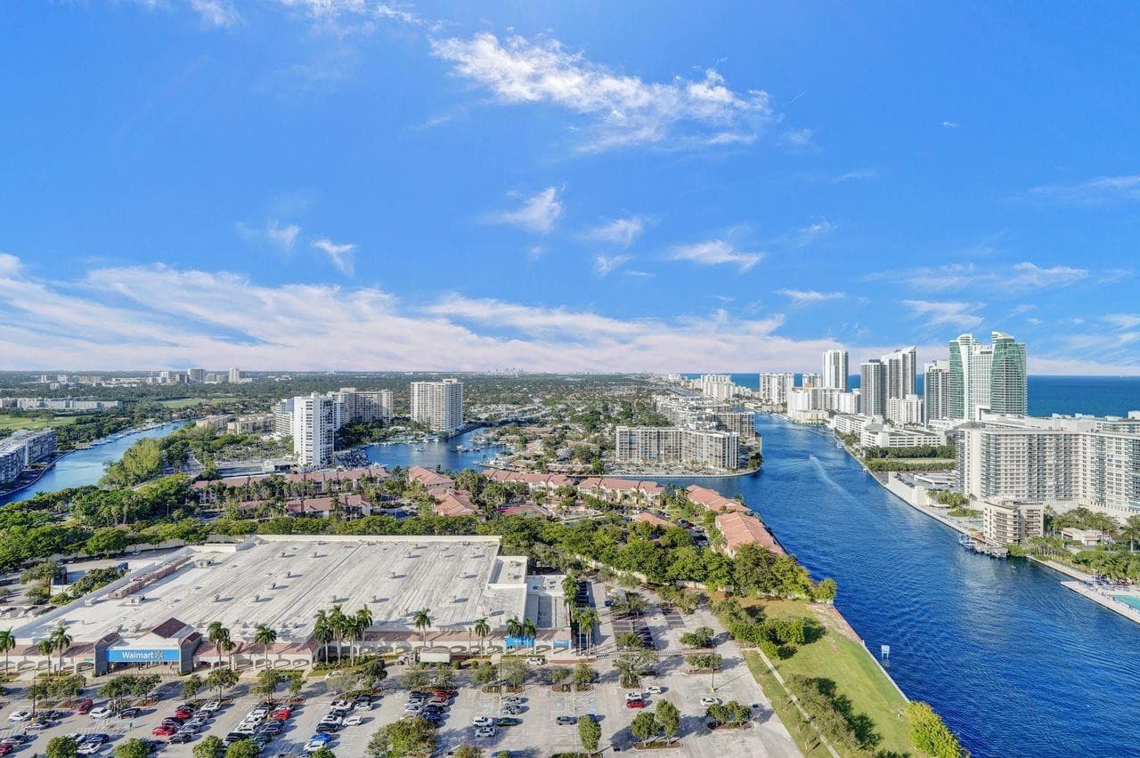 2600 E Hallandale Beach Boulevard T3210, Hallandale Beach, FL 33009 — photo 31 of 36