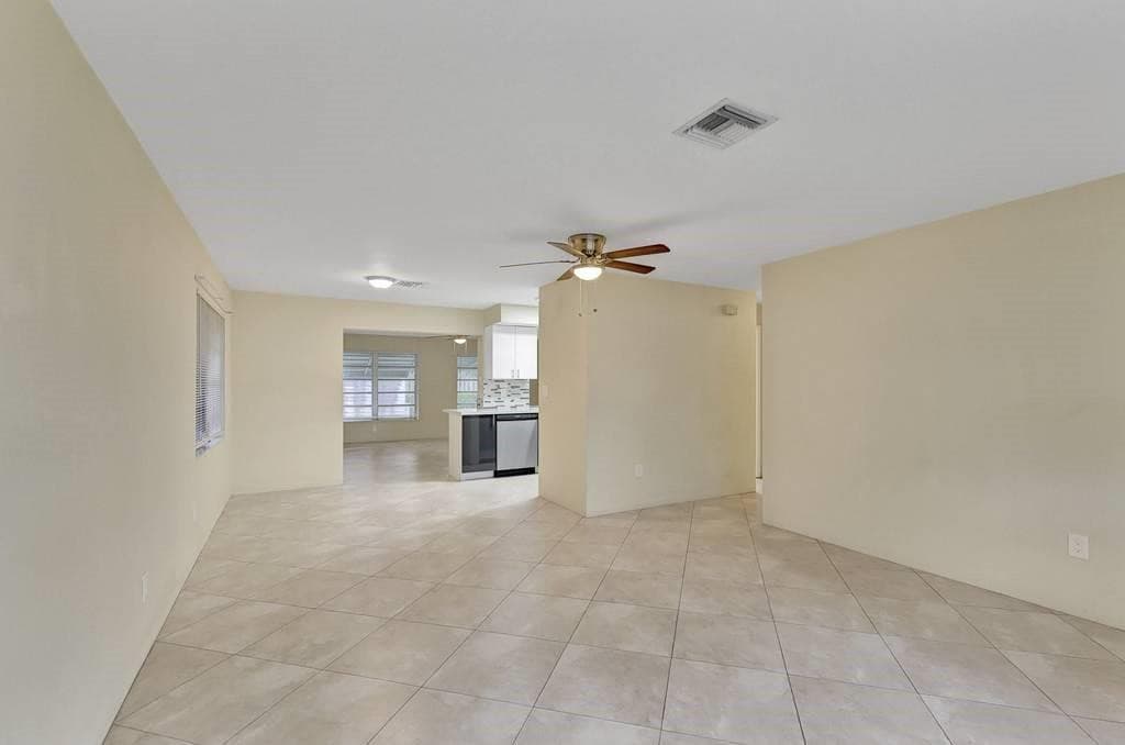 916 NE 18th Street, Fort Lauderdale, FL 33305 — photo 3 of 17