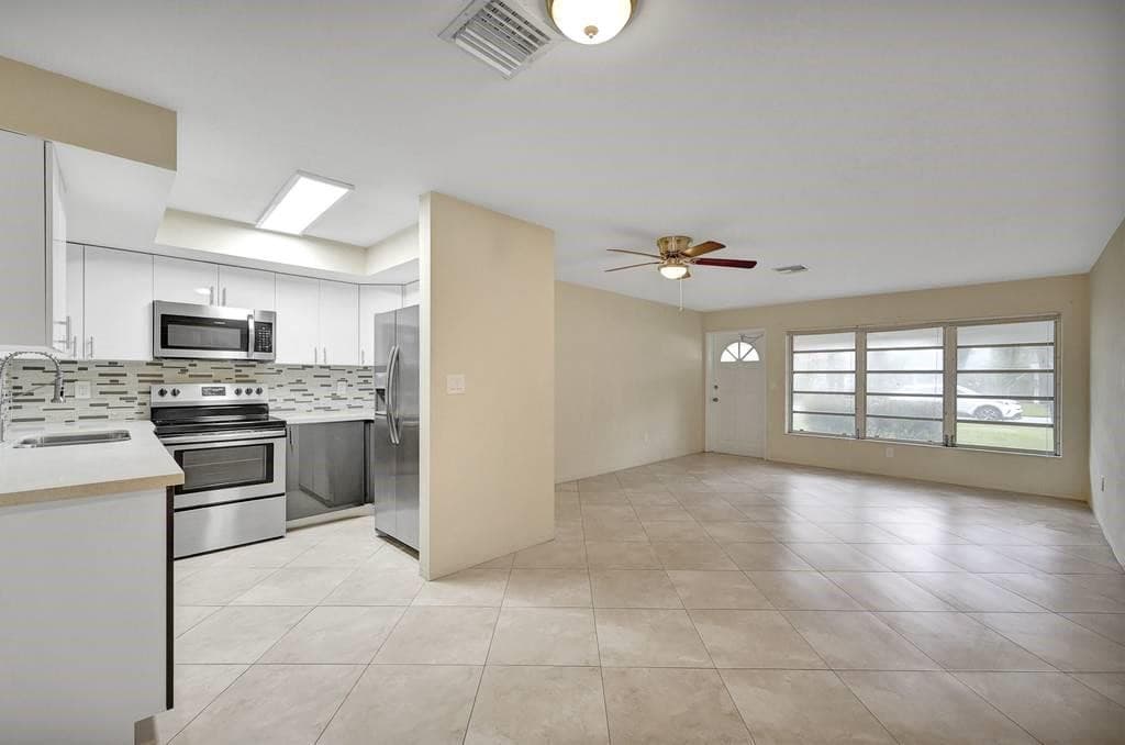 916 NE 18th Street, Fort Lauderdale, FL 33305 — photo 4 of 17