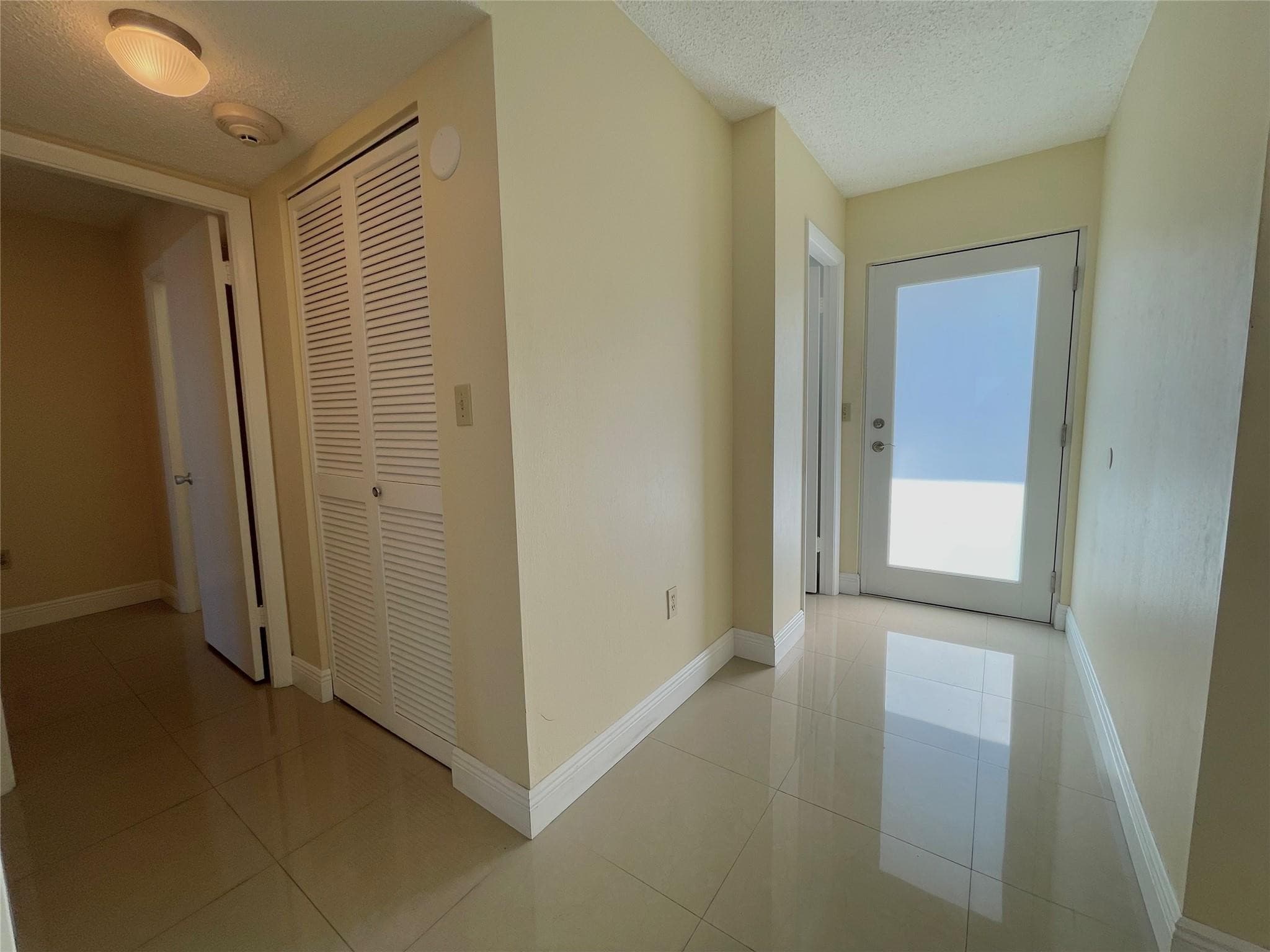 1175 NE Miami Gardens Drive 405, Miami, FL 33179 — photo 22 of 44