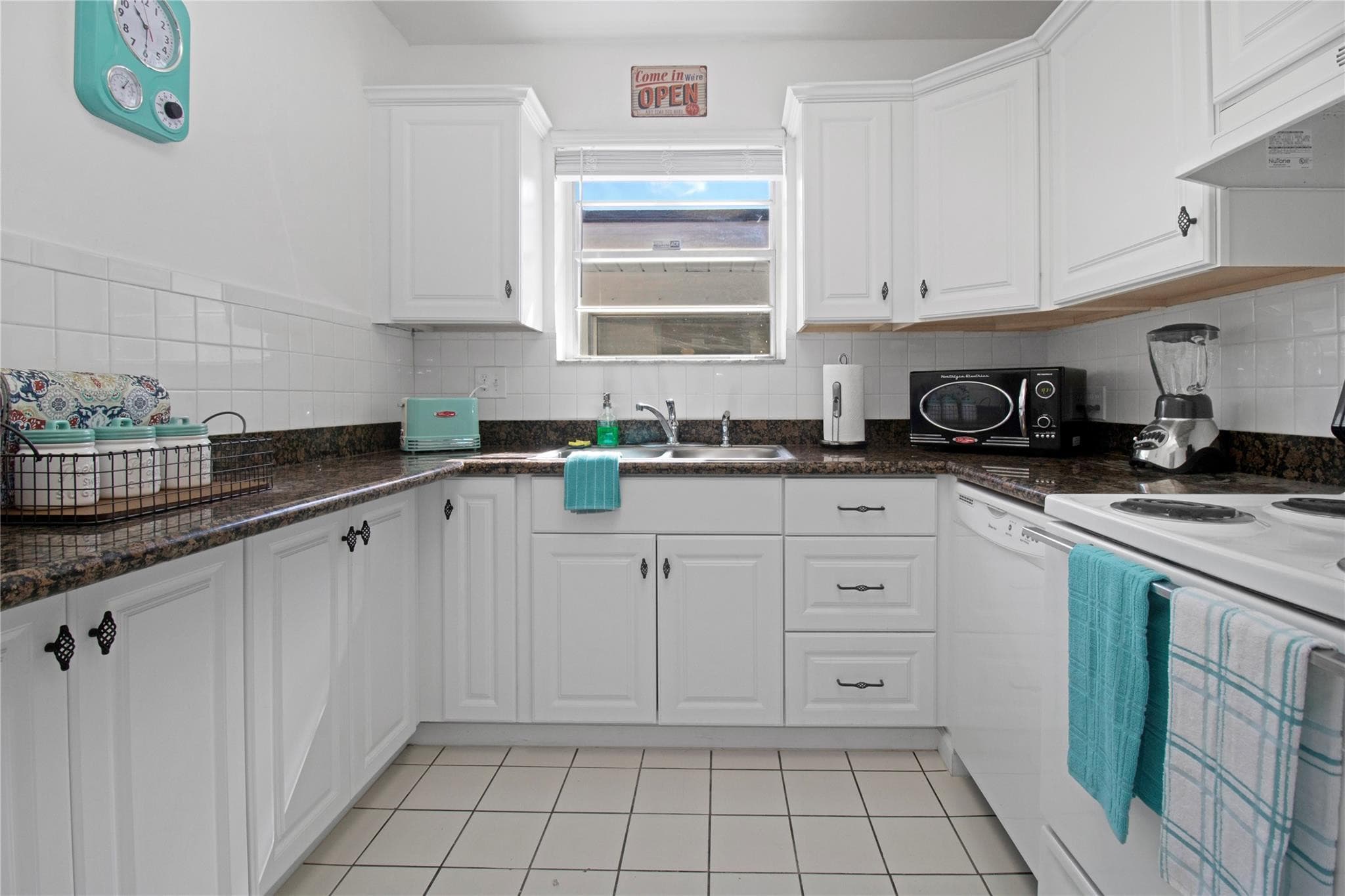1625 Cleveland Street, Hollywood, FL 33020 — photo 34 of 62