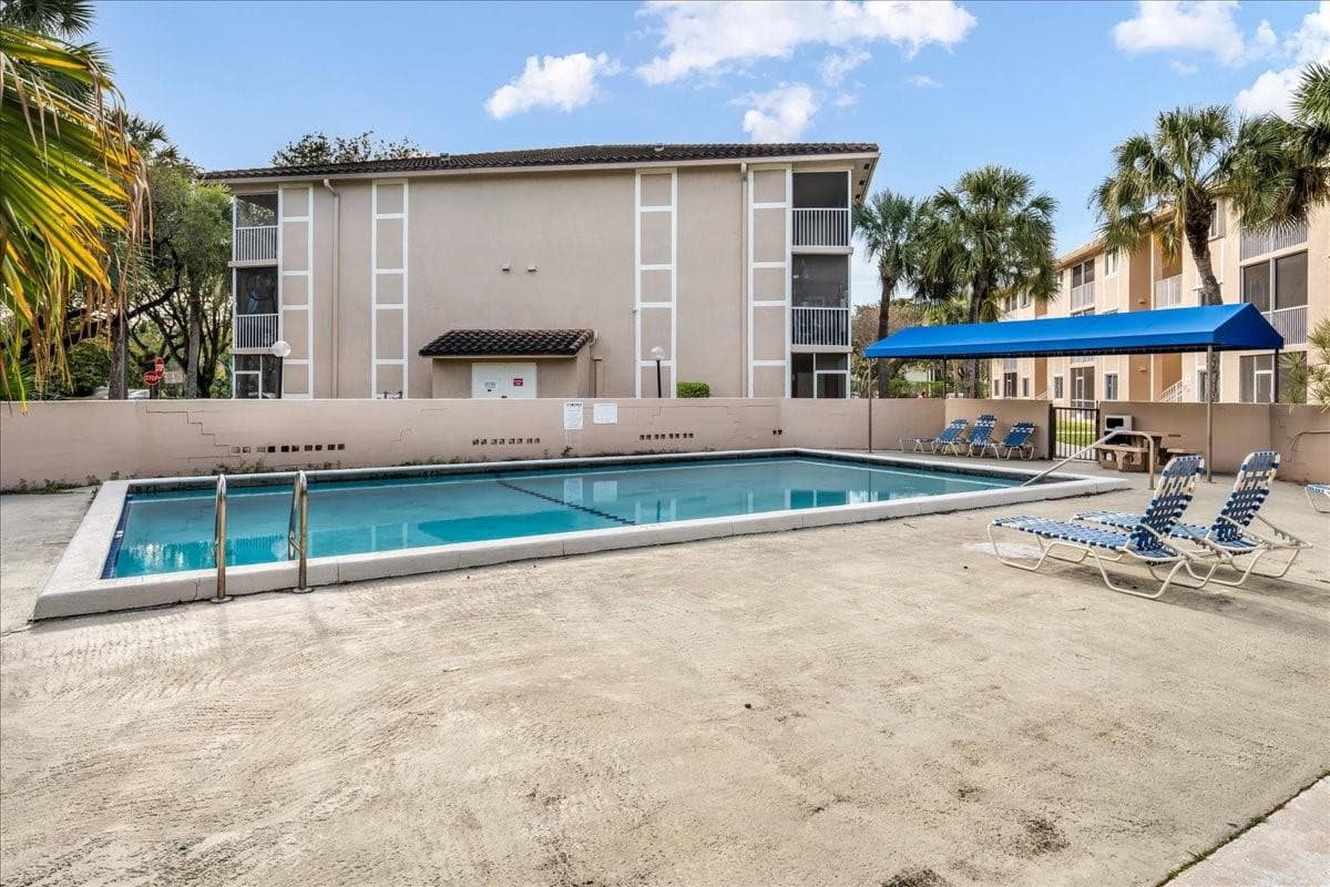 10129 W Atlantic Boulevard 10129, Coral Springs, FL 33071 — photo 4 of 25