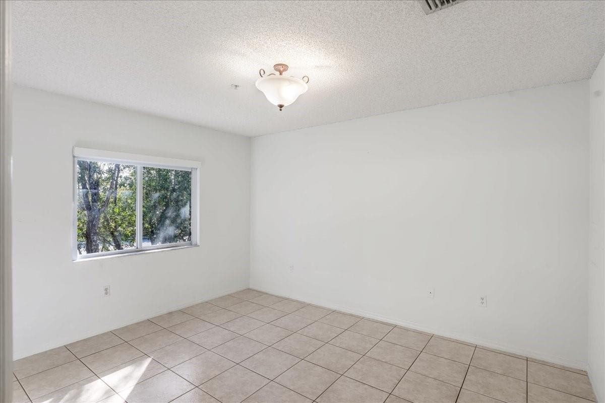 10129 W Atlantic Boulevard 10129, Coral Springs, FL 33071 — photo 8 of 25