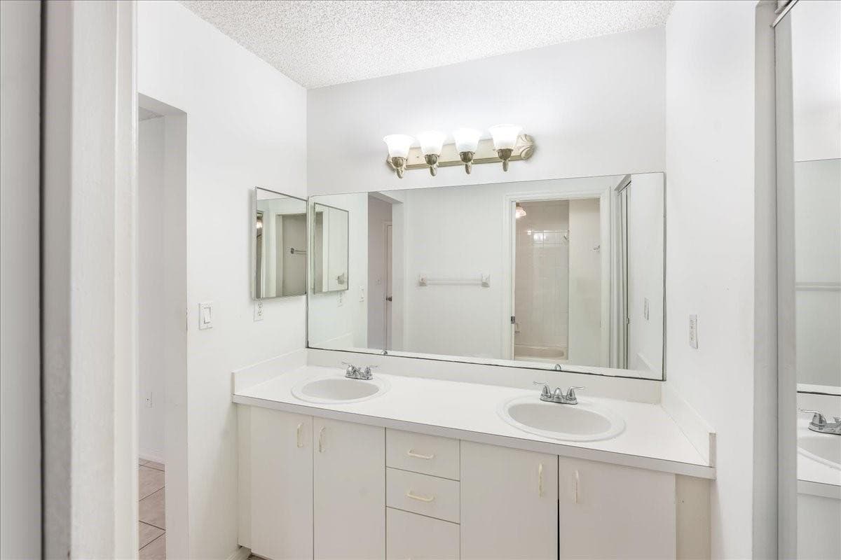 10129 W Atlantic Boulevard 10129, Coral Springs, FL 33071 — photo 14 of 25