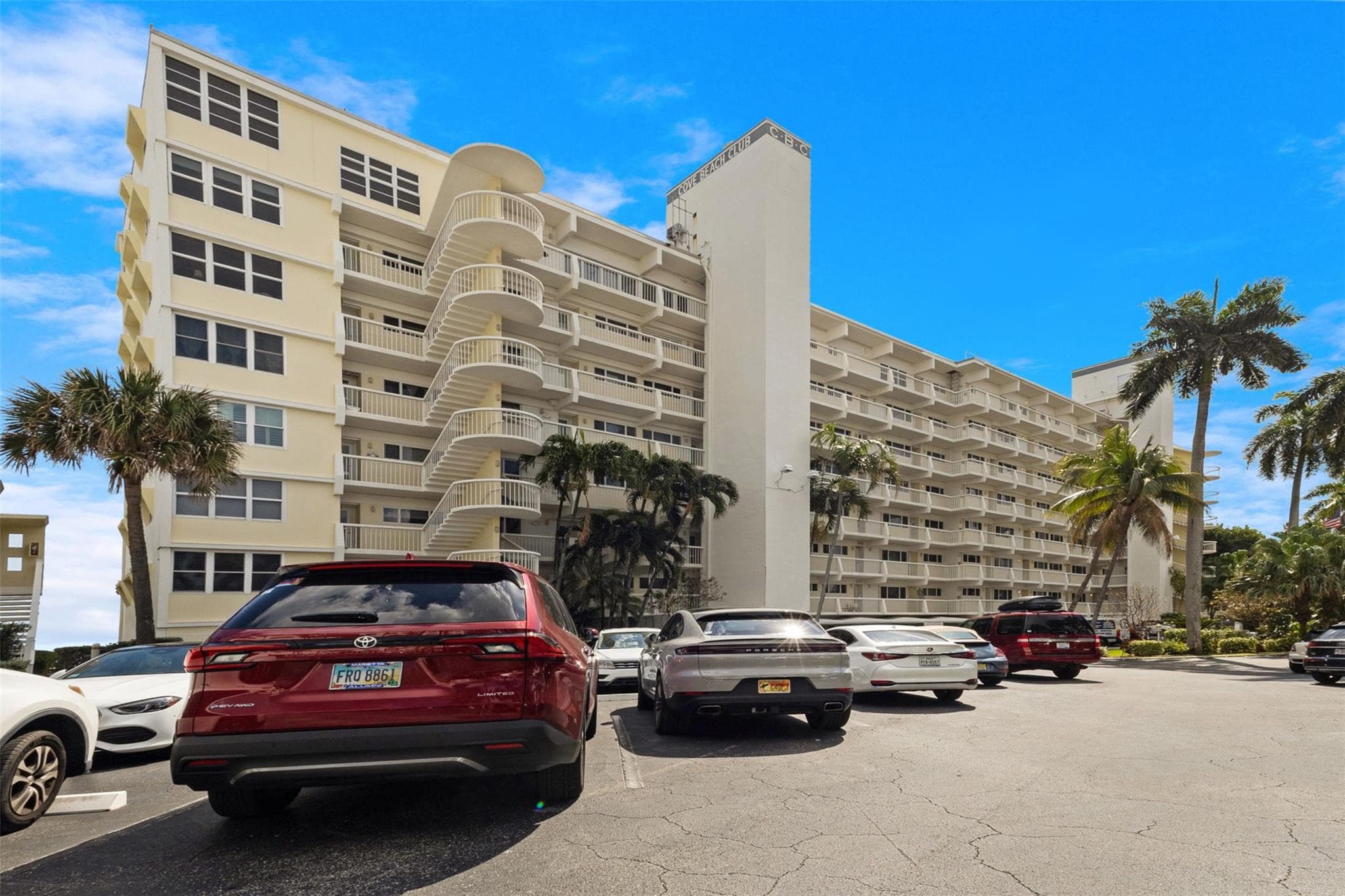 500 SE 21st Avenue 805, Deerfield Beach, FL 33441 — photo 7 of 52