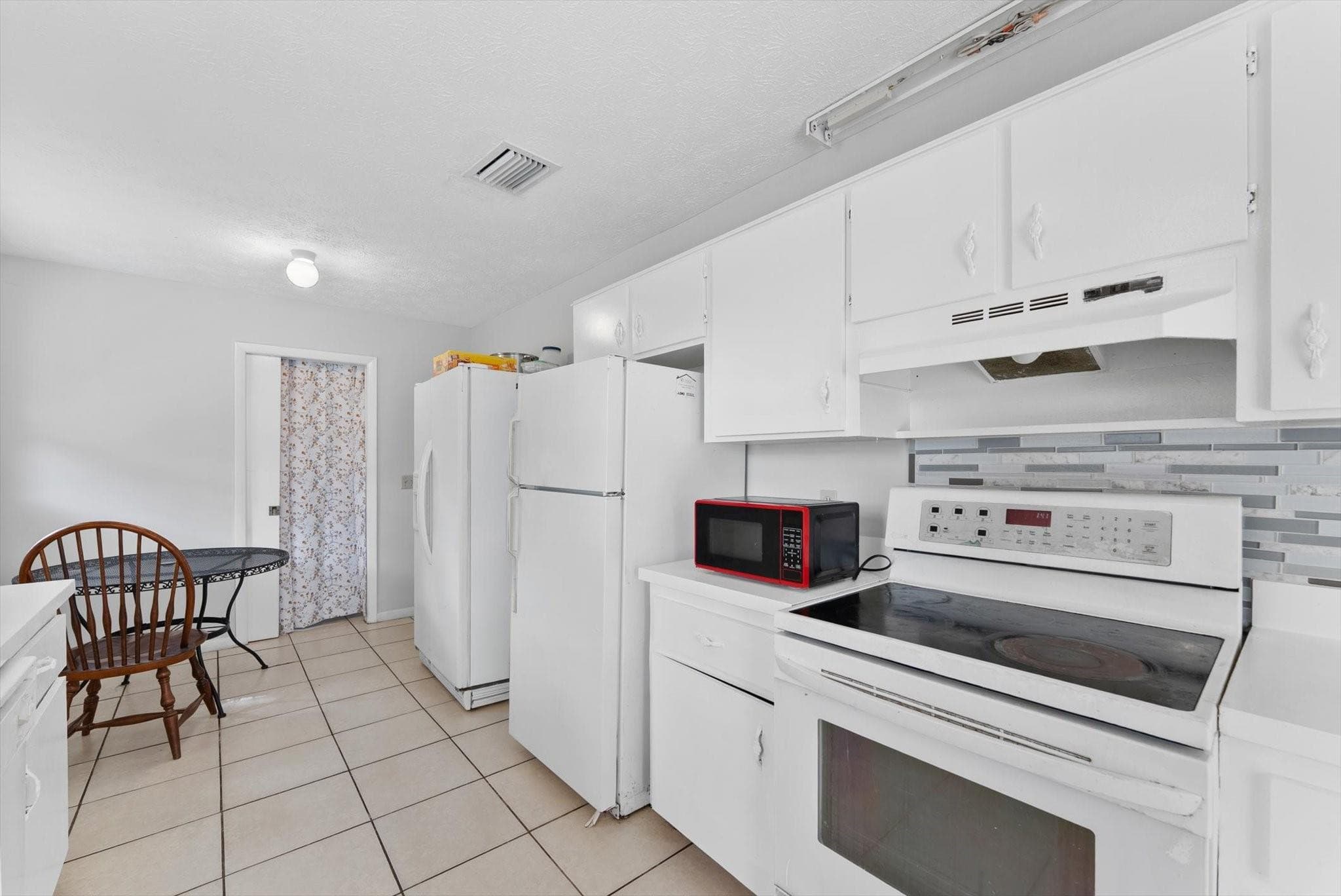 636 SW Eyerly Avenue, Port St. Lucie, FL 34983 — photo 10 of 36