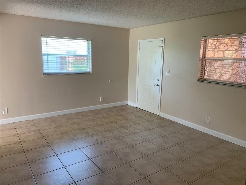 206 SW 1st Street J-4, Pompano Beach, FL 33060 — photo 6 of 11