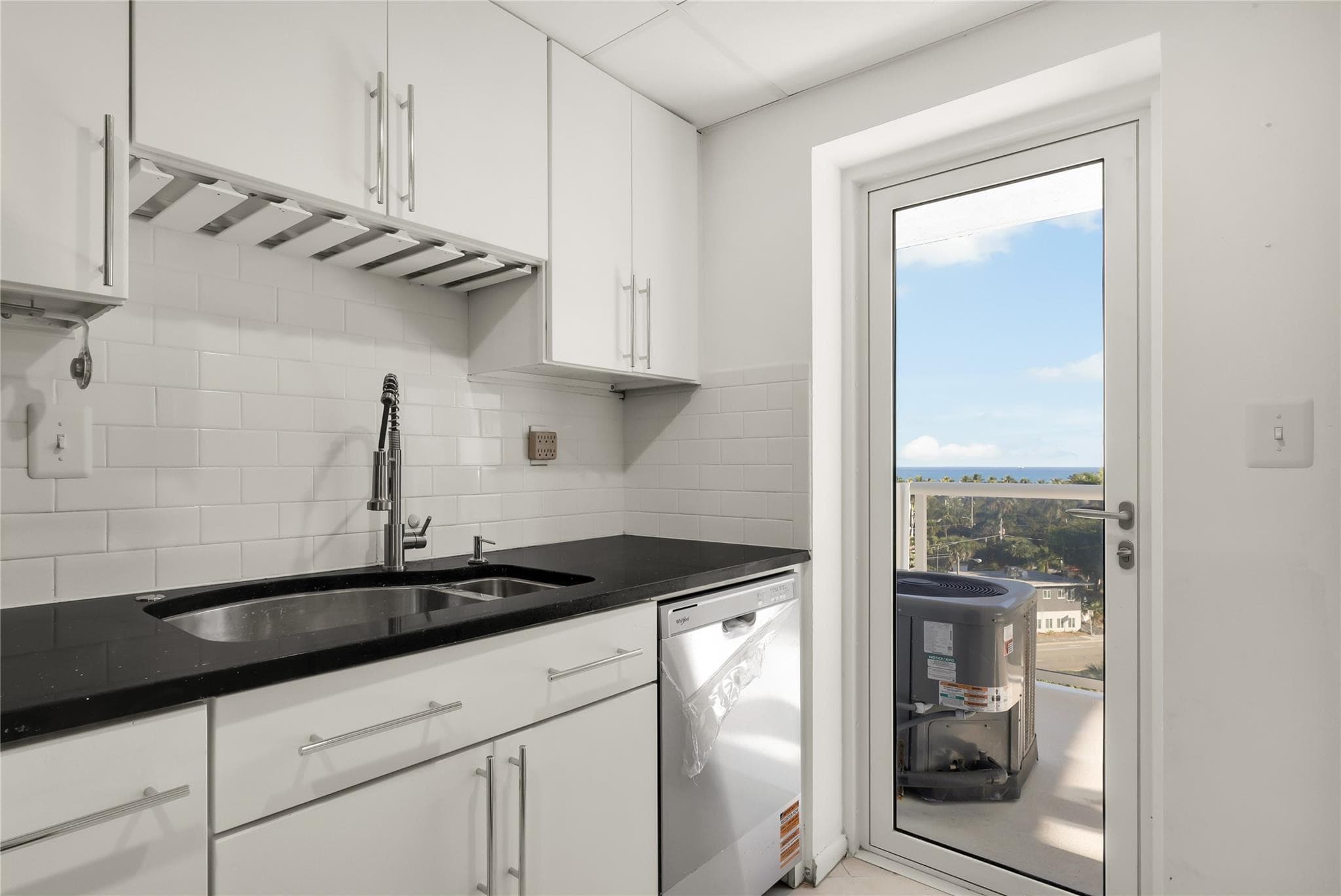 2715 N Ocean Boulevard 7d, Fort Lauderdale, FL 33308 — photo 11 of 26