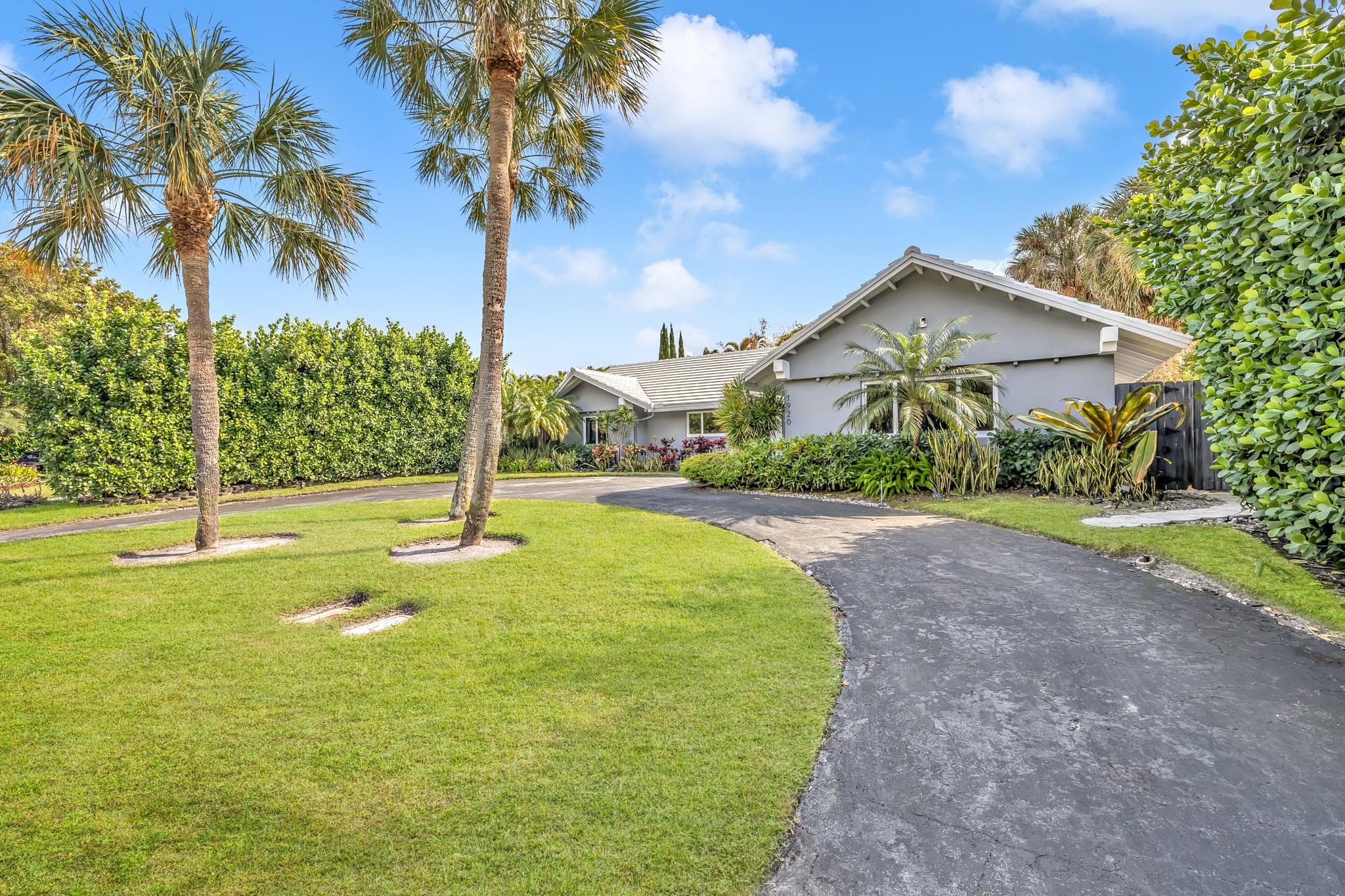 1920 NE 57th Street, Fort Lauderdale, FL 33308 — photo 5 of 35