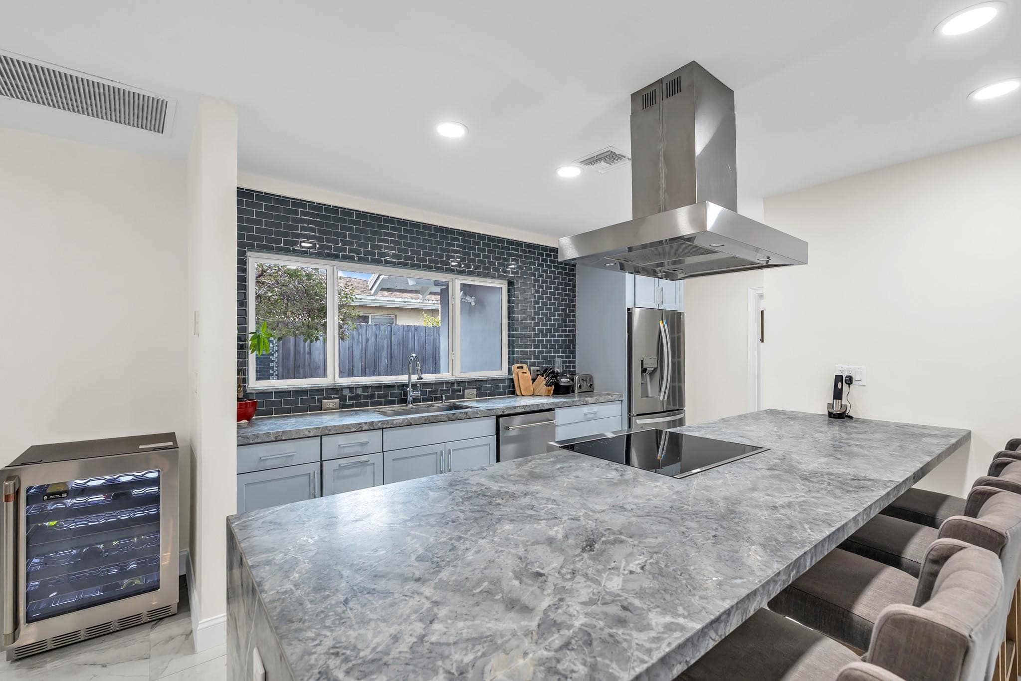 1920 NE 57th Street, Fort Lauderdale, FL 33308 — photo 10 of 35