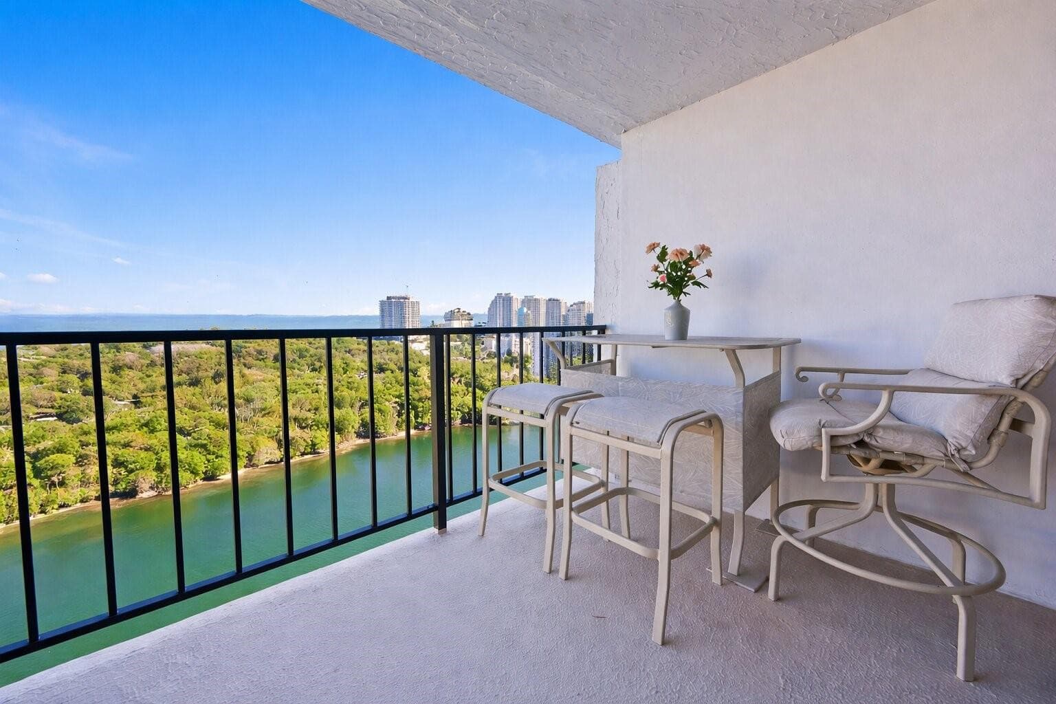 936 Intracoastal Drive 19F, Fort Lauderdale, FL 33304 — photo 12 of 52