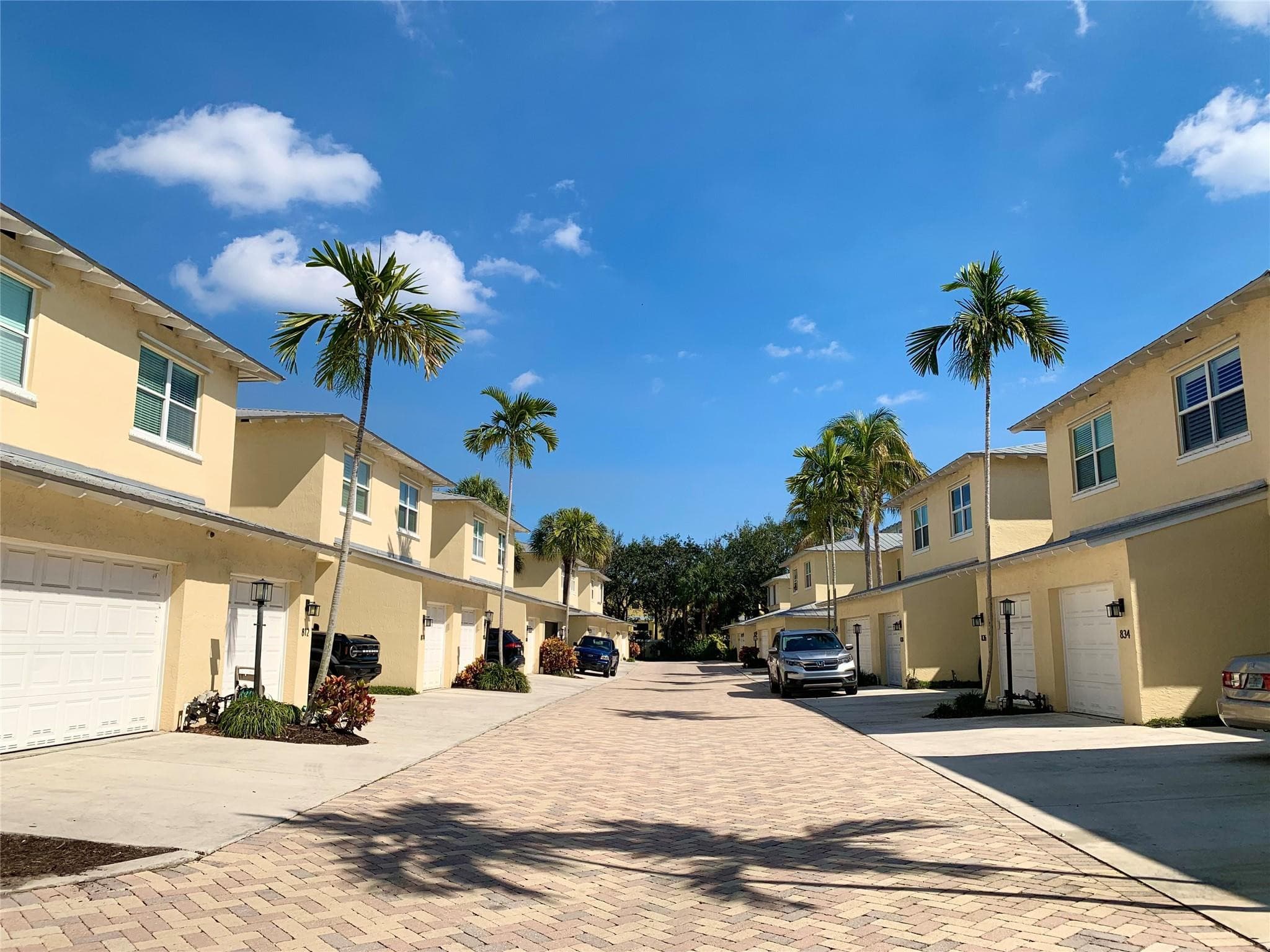 826 SE 4th Court, Deerfield Beach, FL 33441 — photo 3 of 51