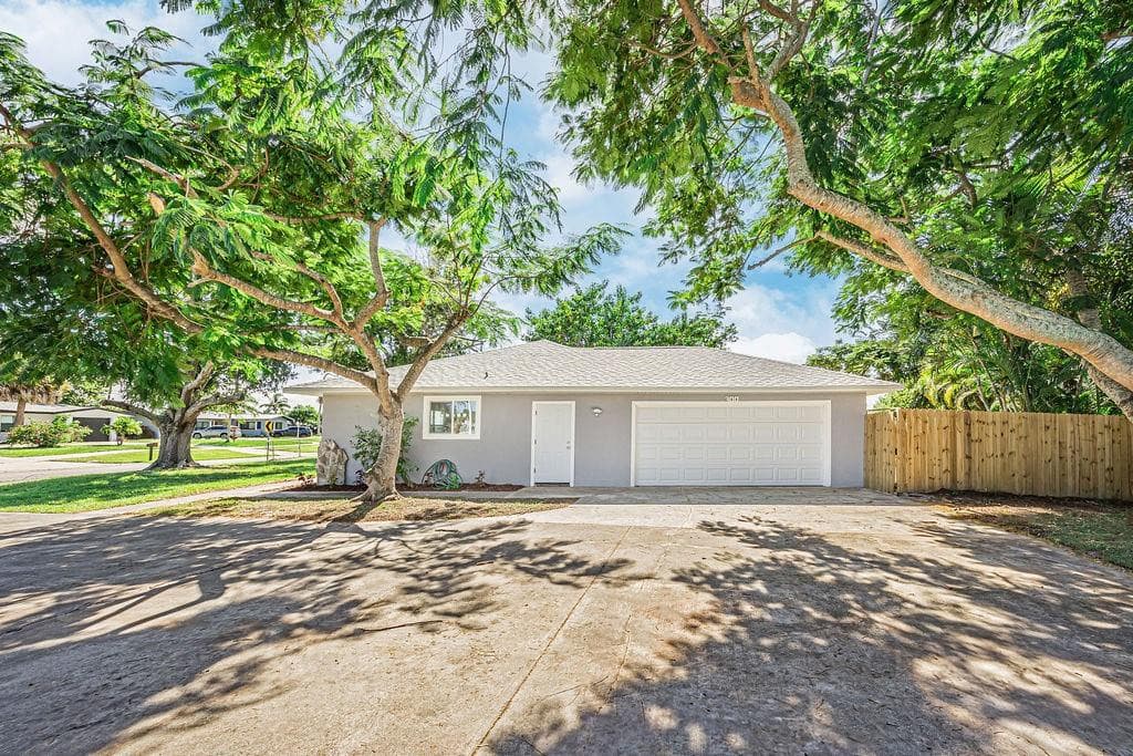 300 Riomar Drive, Port St. Lucie, FL 34952 — photo 12 of 49
