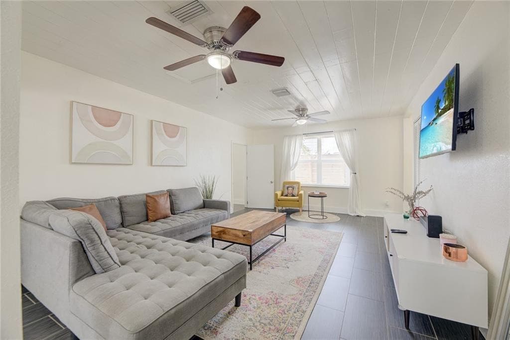 1201 N Andrews Avenue, Fort Lauderdale, FL 33311 — photo 10 of 48