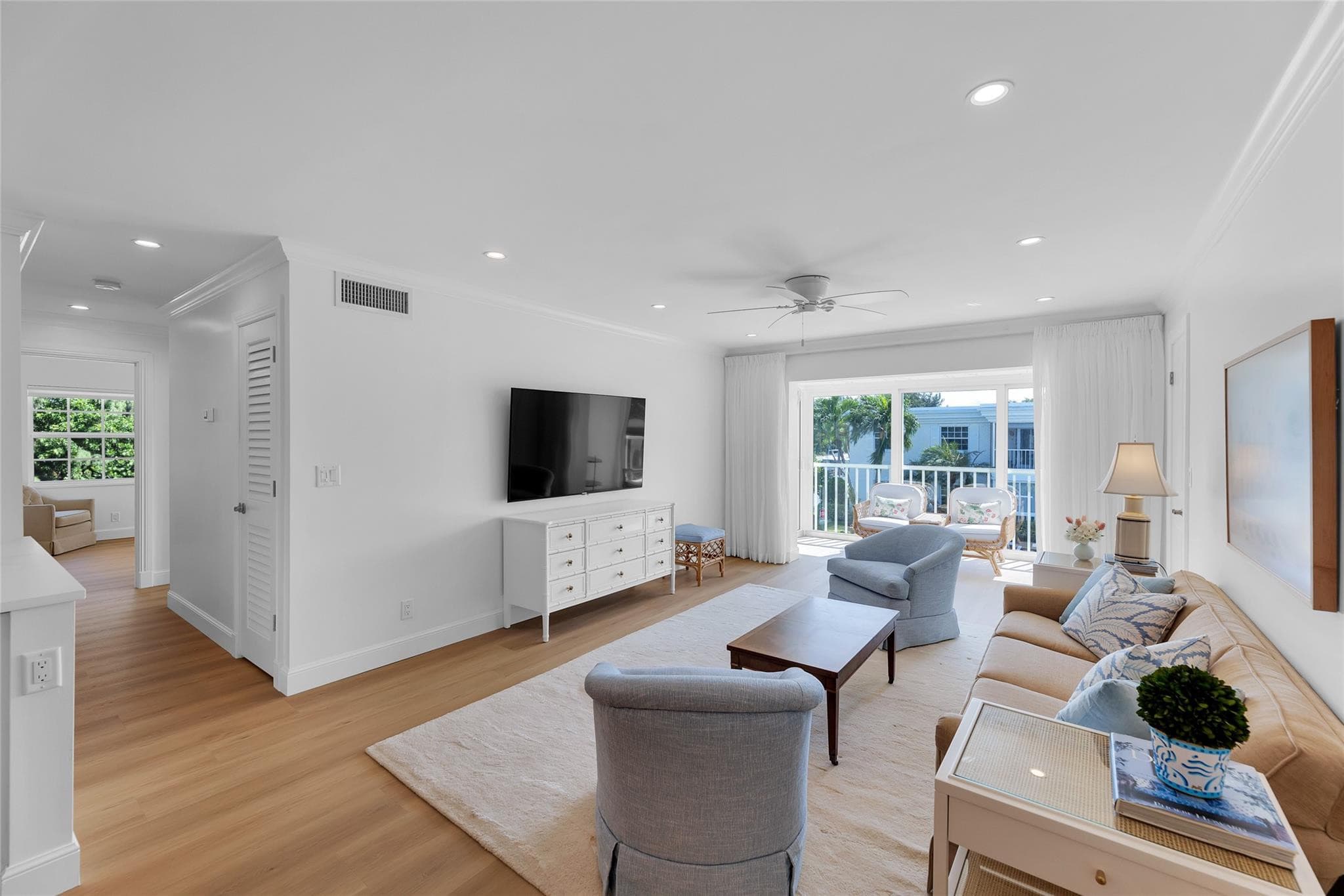 6299 Bay Club Drive 4, Fort Lauderdale, FL 33308 — photo 1 of 36
