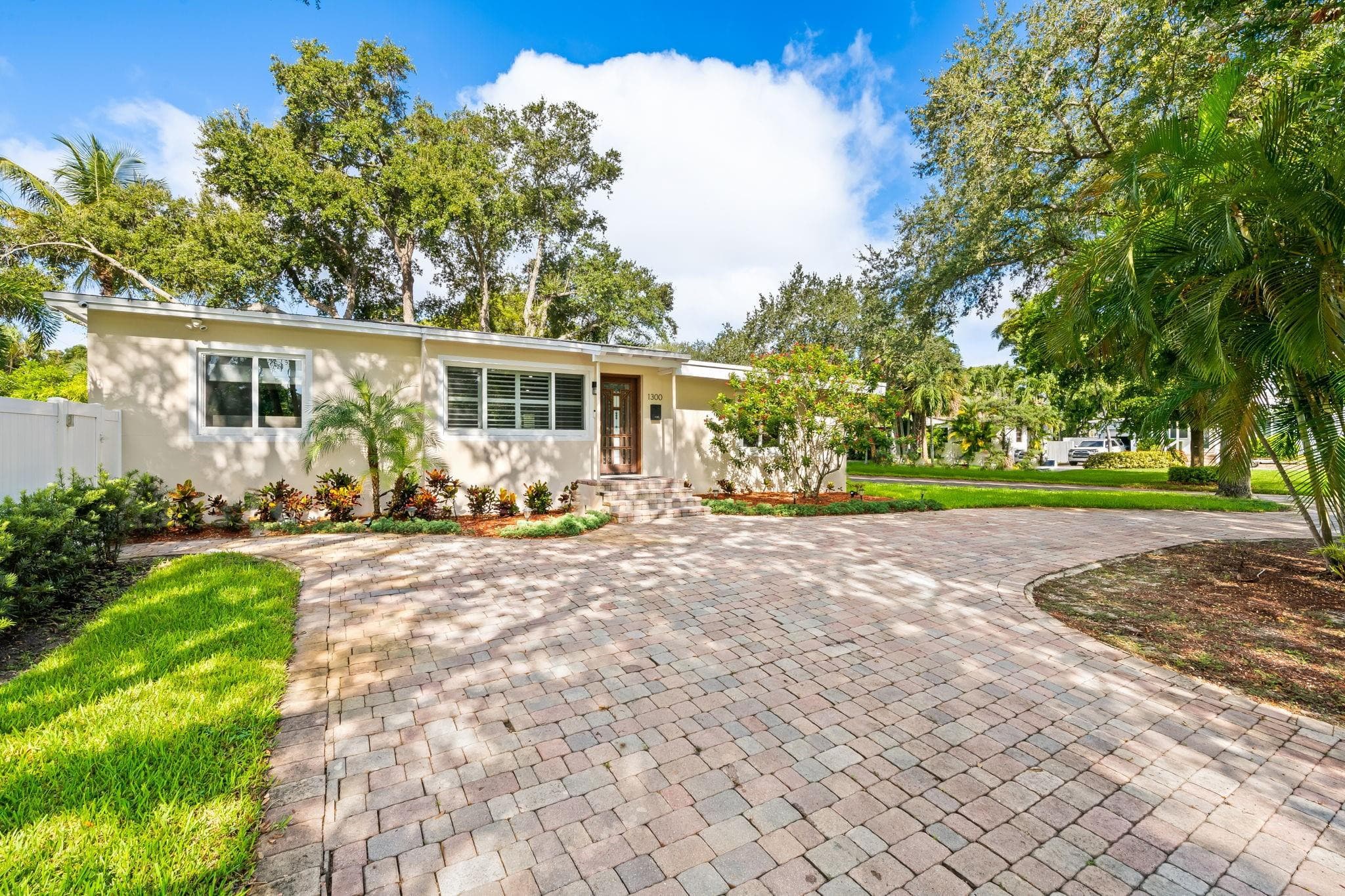 1300 SW 17th Street, Fort Lauderdale, FL 33315 — photo 1 of 24