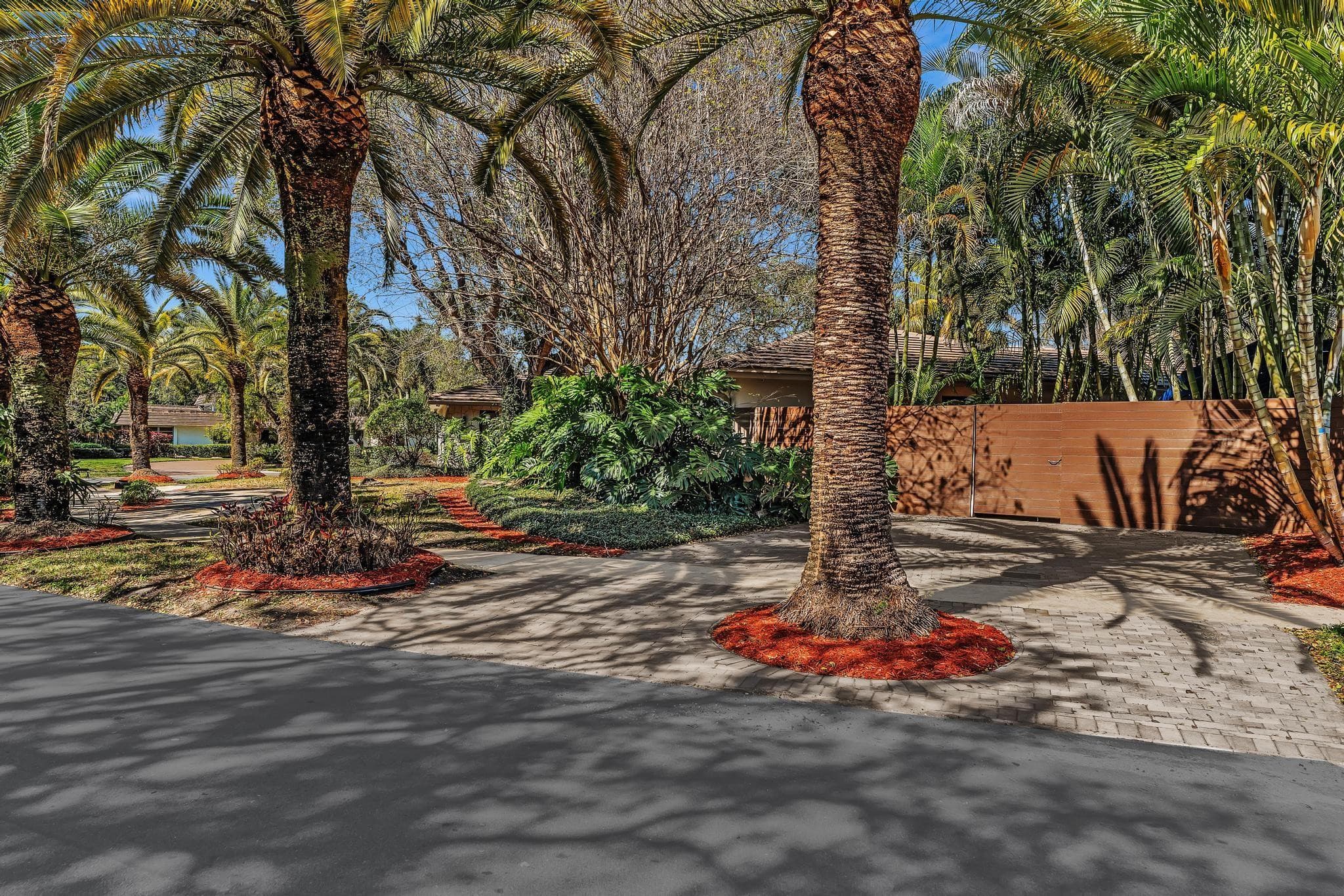 3111 N 52nd Avenue, Hollywood, FL 33021 — photo 75 of 77