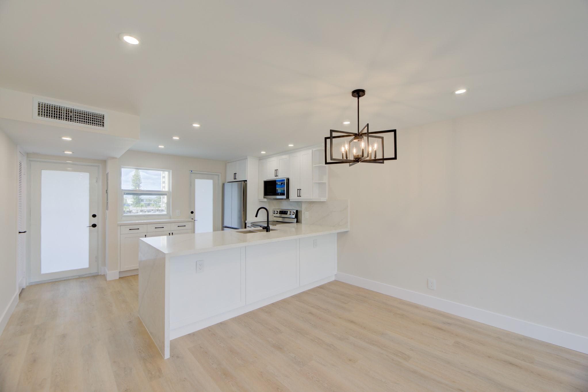201 N Ocean Boulevard 207, Pompano Beach, FL 33062 — photo 4 of 35