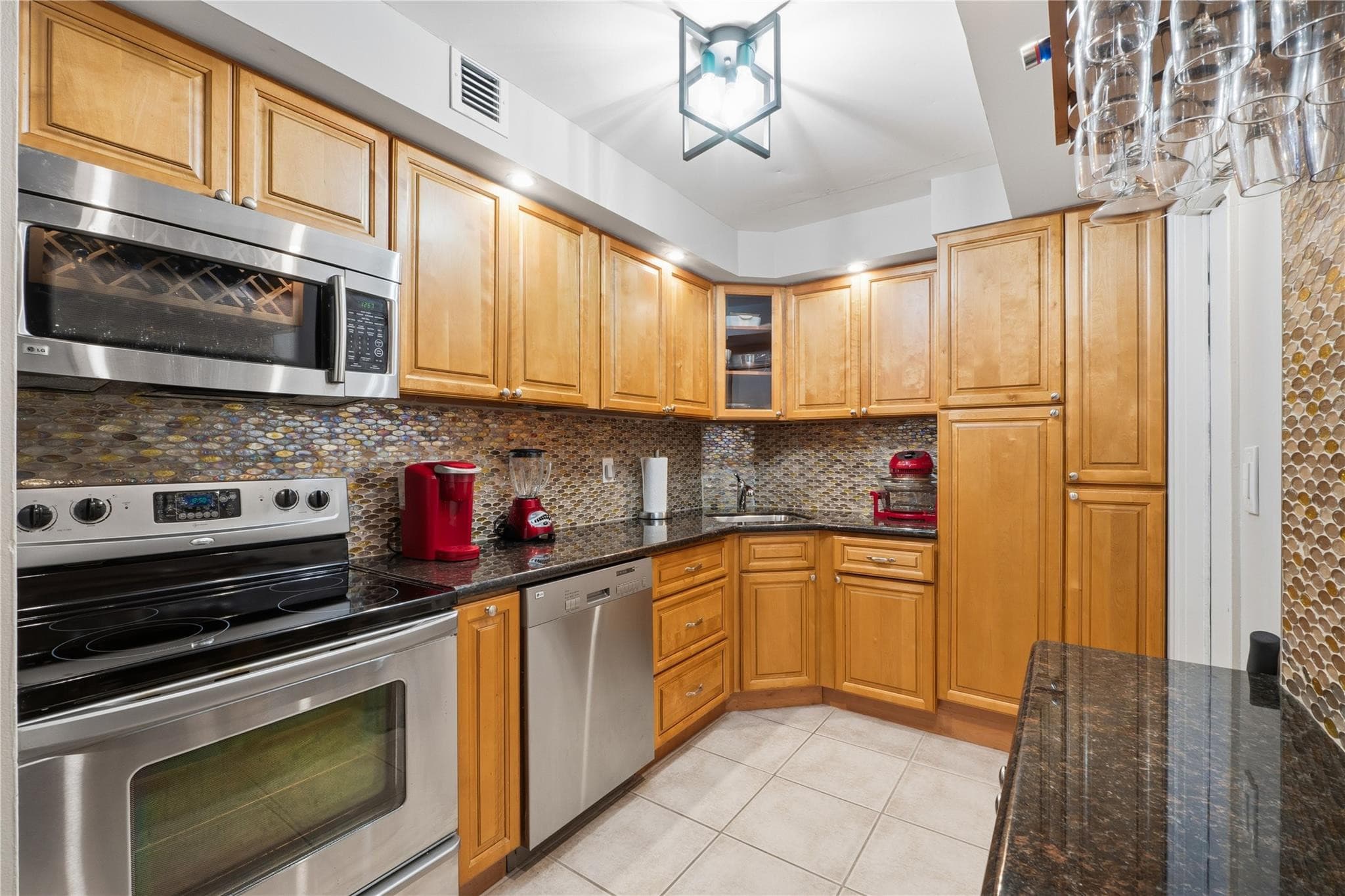 200 NE 19th Court 211m, Wilton Manors, FL 33305 — photo 4 of 34