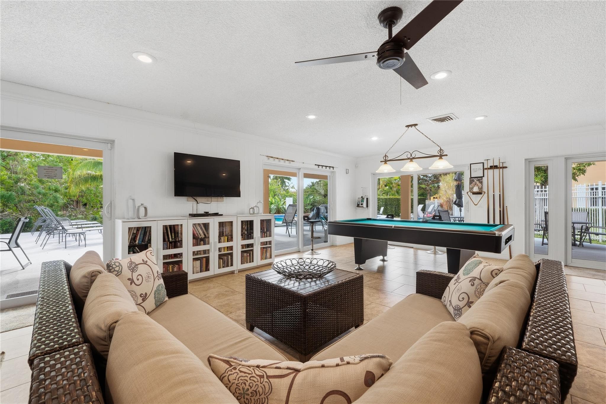 200 NE 19th Court 211m, Wilton Manors, FL 33305 — photo 28 of 34