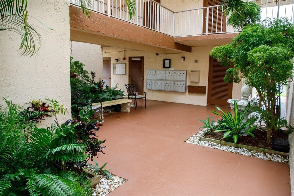 700 SE 6th Avenue 111, Deerfield Beach, FL 33441 — photo 34 of 38