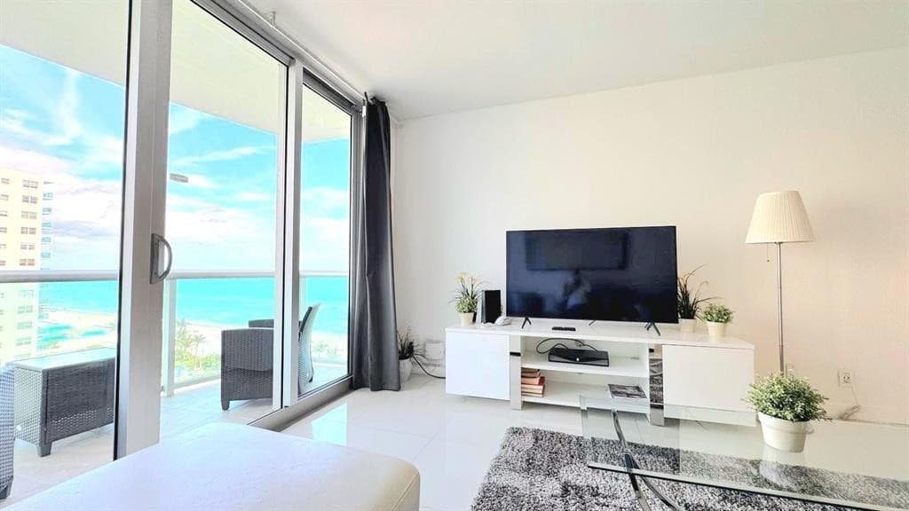 3901 S Ocean Drive 10d, Hollywood, FL 33019 — photo 5 of 29