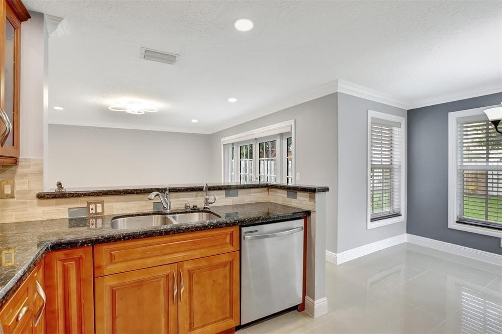 2355 NW 138th Drive, Sunrise, FL 33323 — photo 9 of 33
