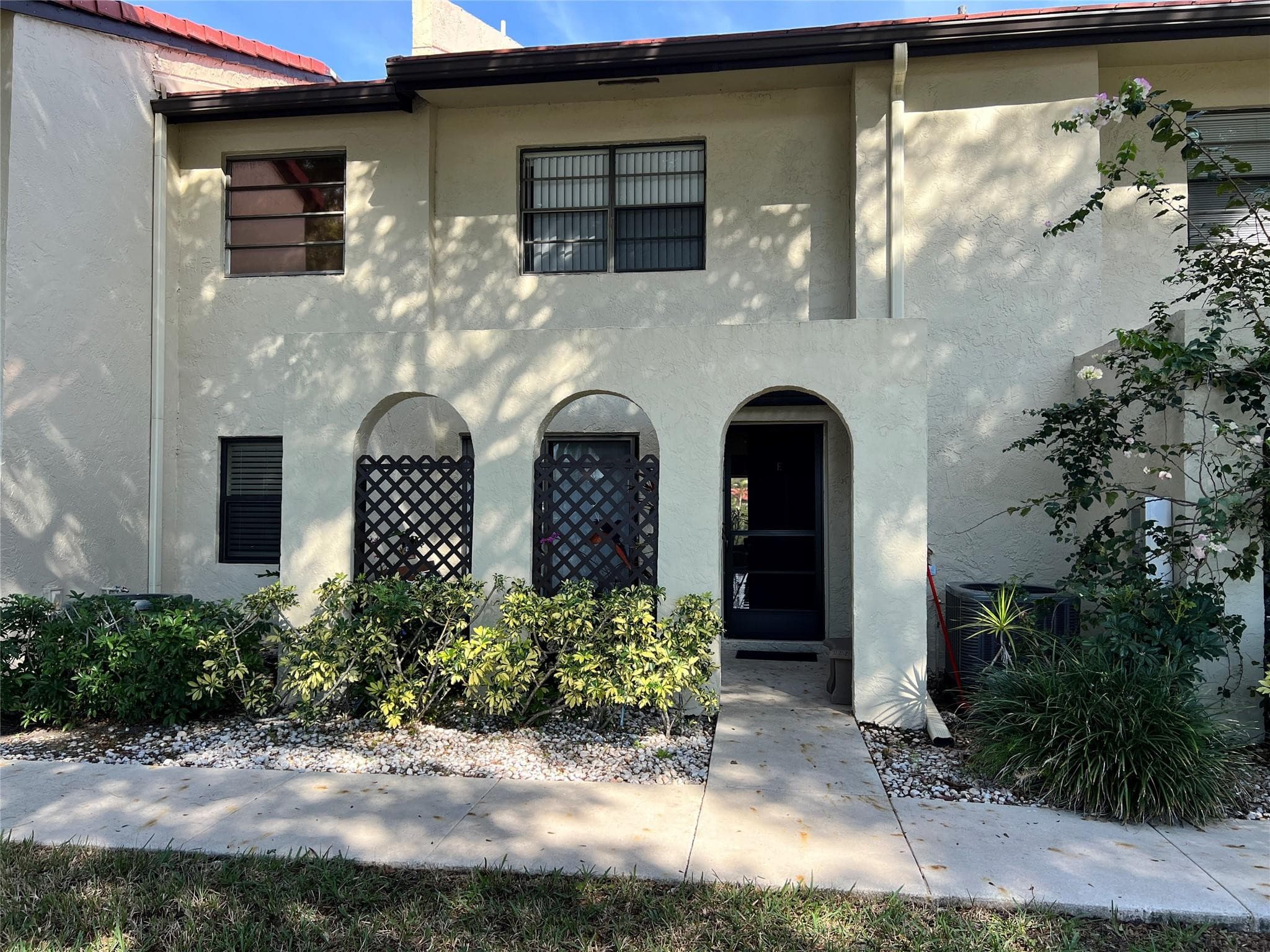 8460 Casa Del Lago E, Boca Raton, FL 33433 — photo 1 of 37