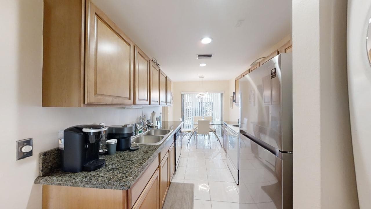 8460 Casa Del Lago E, Boca Raton, FL 33433 — photo 6 of 37