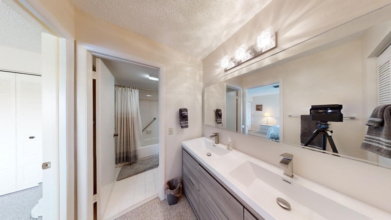 8460 Casa Del Lago E, Boca Raton, FL 33433 — photo 25 of 37