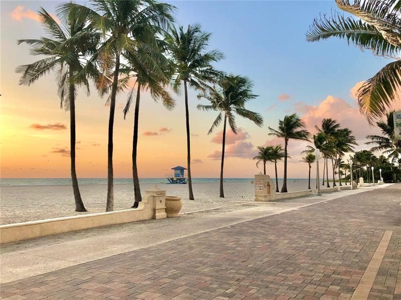 355 Virginia Street, Hollywood, FL 33019 — photo 8 of 34