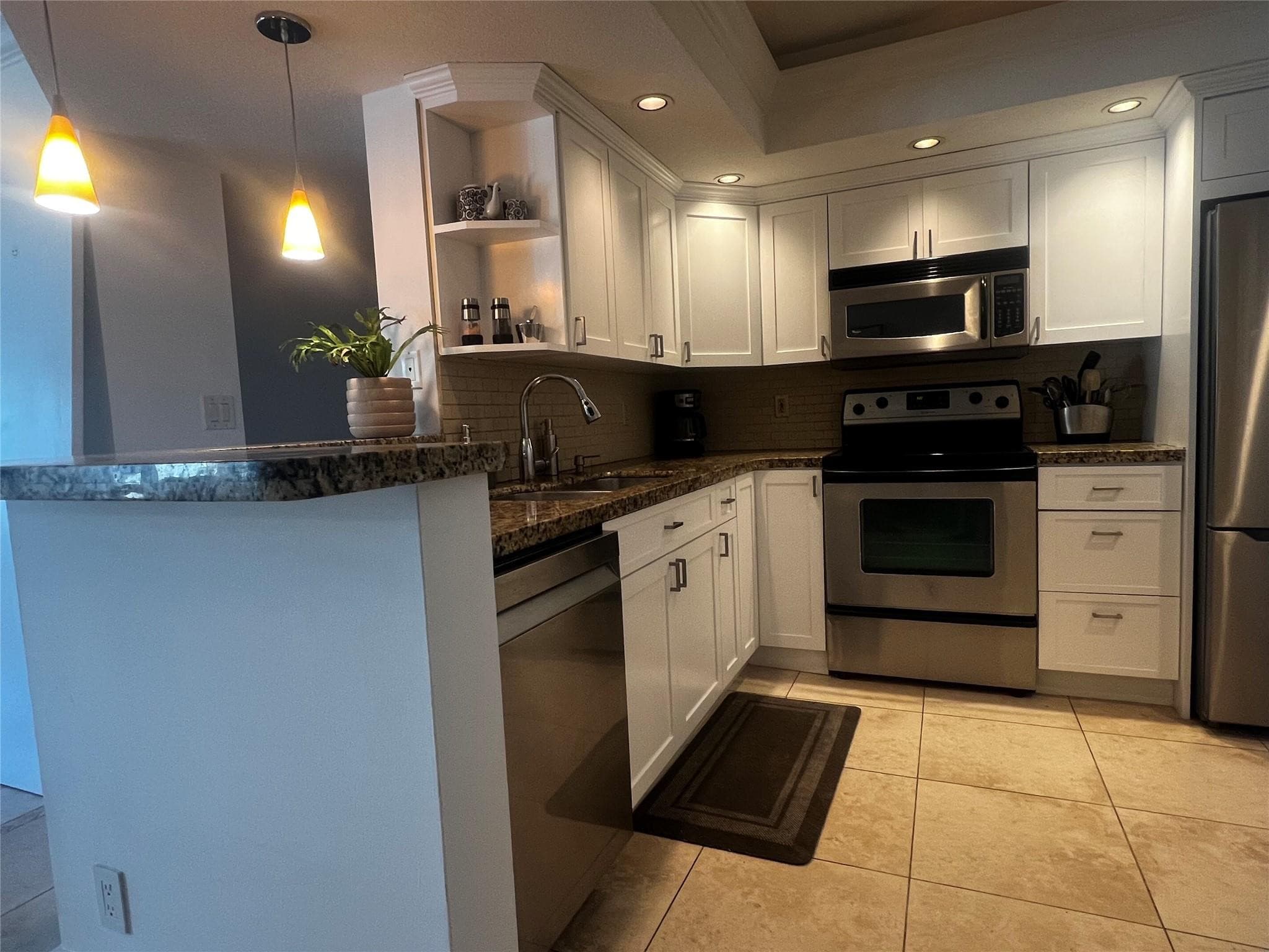 1170 N Federal Highway 311, Fort Lauderdale, FL 33304 — photo 6 of 38