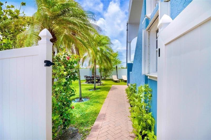 355 Virginia Street, Hollywood, FL 33019 — photo 24 of 34