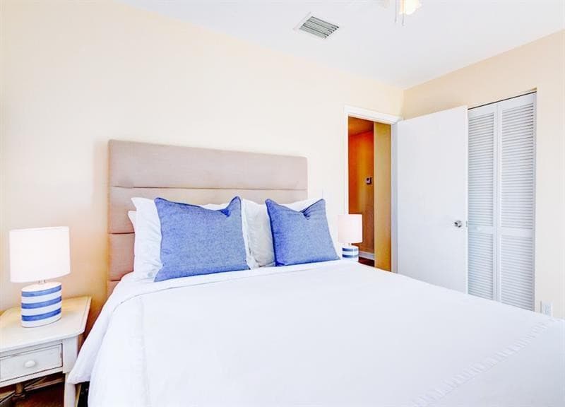 355 Virginia Street, Hollywood, FL 33019 — photo 28 of 34