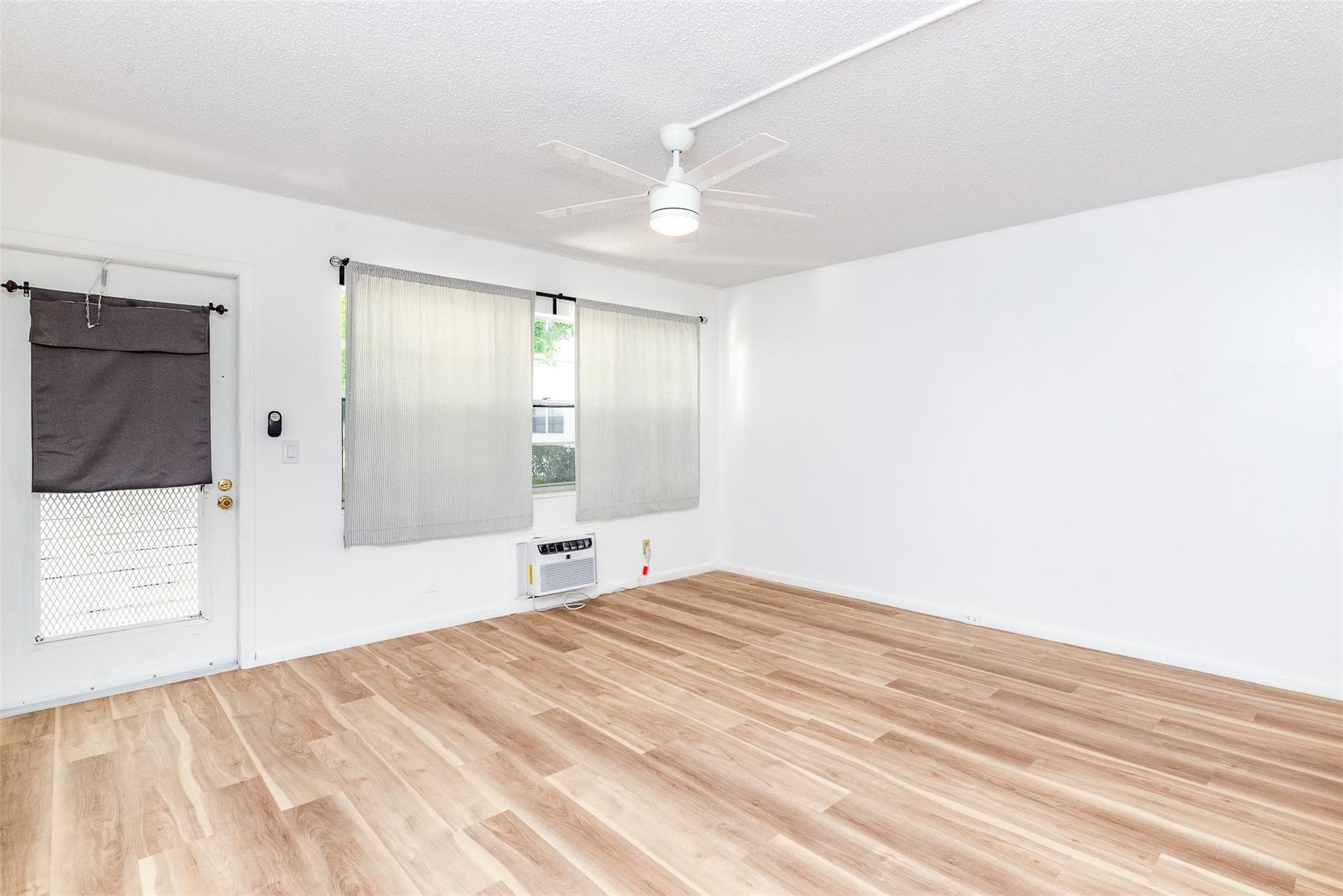 167 Lyndhurst L 167, Deerfield Beach, FL 33442 — photo 3 of 41
