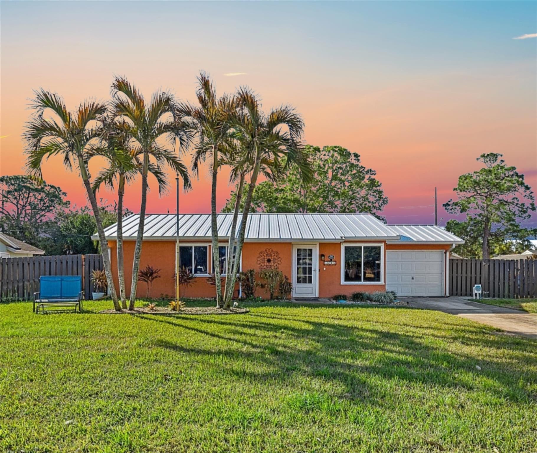 1085 24th Place, Vero Beach, FL 32962 — photo 4 of 31
