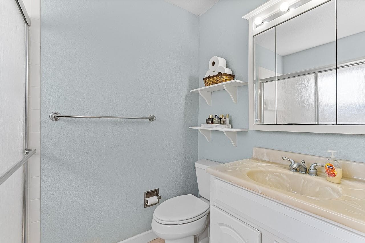 1085 24th Place, Vero Beach, FL 32962 — photo 15 of 31