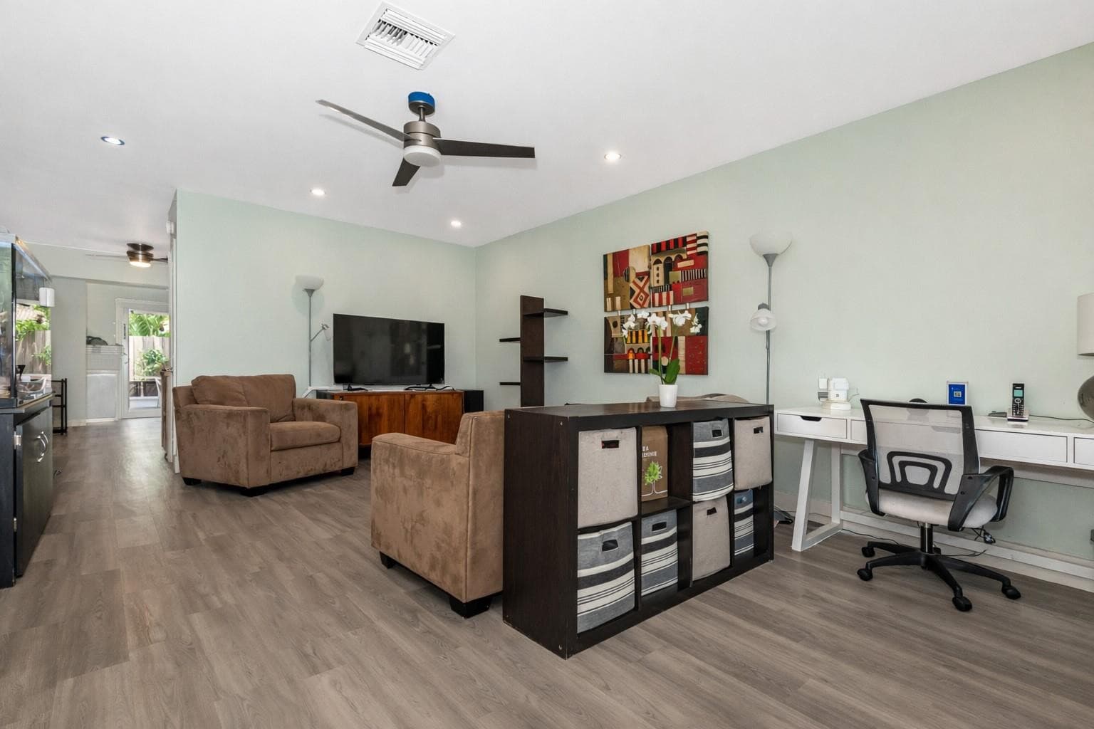 1425 NE 55th Street, Fort Lauderdale, FL 33334 — photo 4 of 43