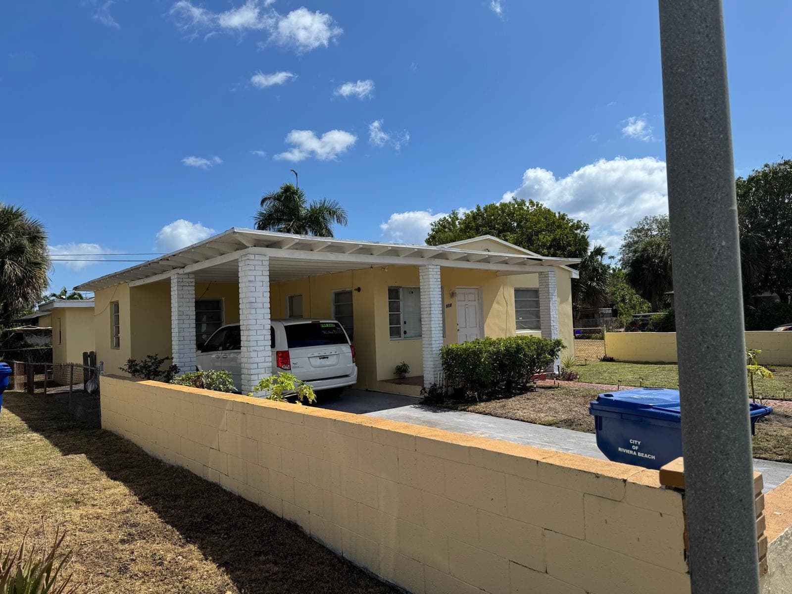 958 W 4th Street, Riviera Beach, FL 33404 — photo 8 of 16