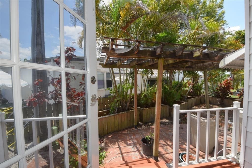 8608 SW 17th Street, Davie, FL 33324 — photo 9 of 19