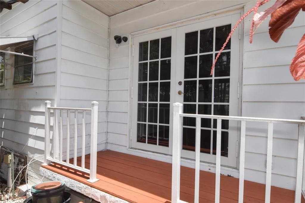 8608 SW 17th Street, Davie, FL 33324 — photo 8 of 19