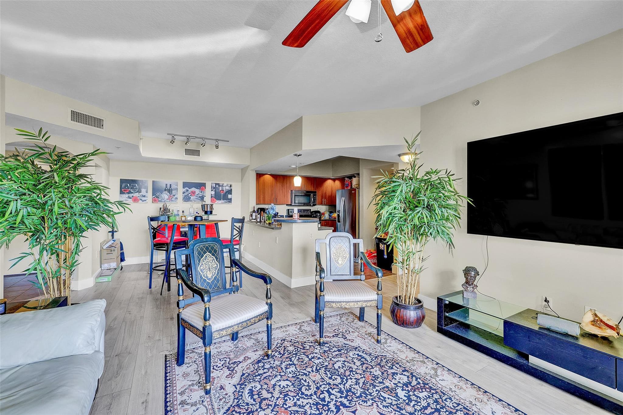 110 N Federal Highway 815, Fort Lauderdale, FL 33301 — photo 4 of 40