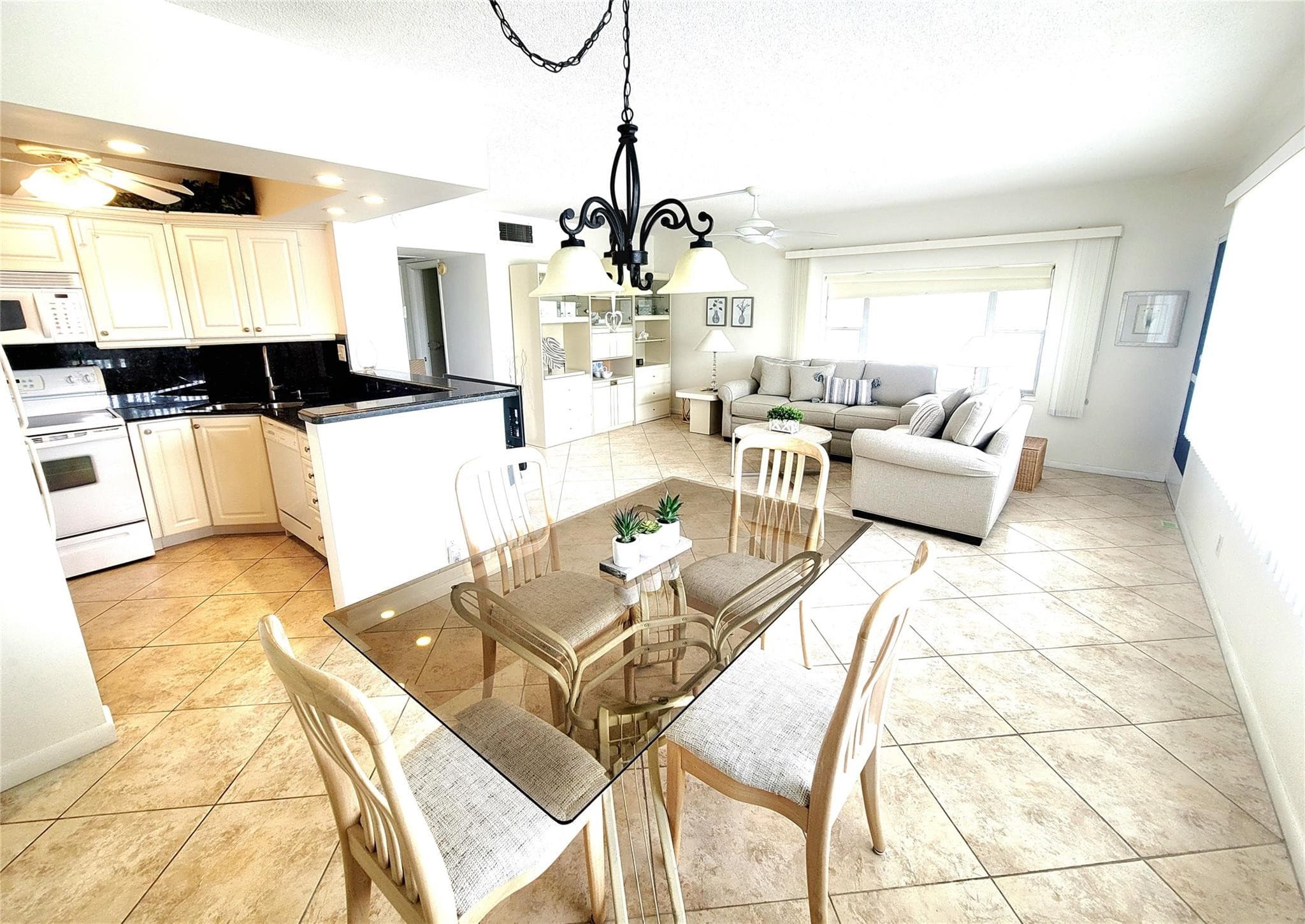 3200 NE 7th Court 208a, Pompano Beach, FL 33062 — photo 4 of 32
